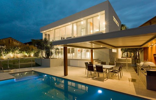 Luxurious home shows high standard of living in alimony case.